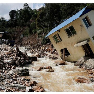 अब नेपाल में बाढ़ का कहर, भूस्खलन से कम से कम 51 की मौत, बिहार के भी कई गांव जलमग्न