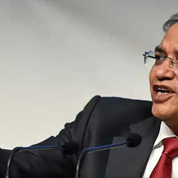 पश्चिम बंगाल चुनाव से पहले पुलिस और प्रशासन में बड़े फेरबदल; CM ममता बनर्जी ने जताया असंतोष