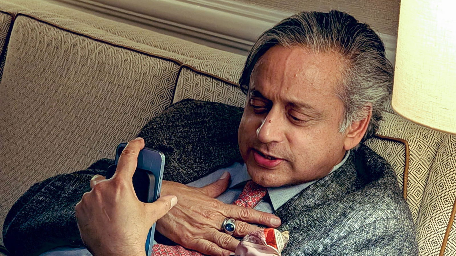 मुझे बिहार चुनाव अभियान में शामिल नहीं किया गया, लेकिन कांग्रेस को हार की समीक्षा करनी चाहिएः शशि थरूर