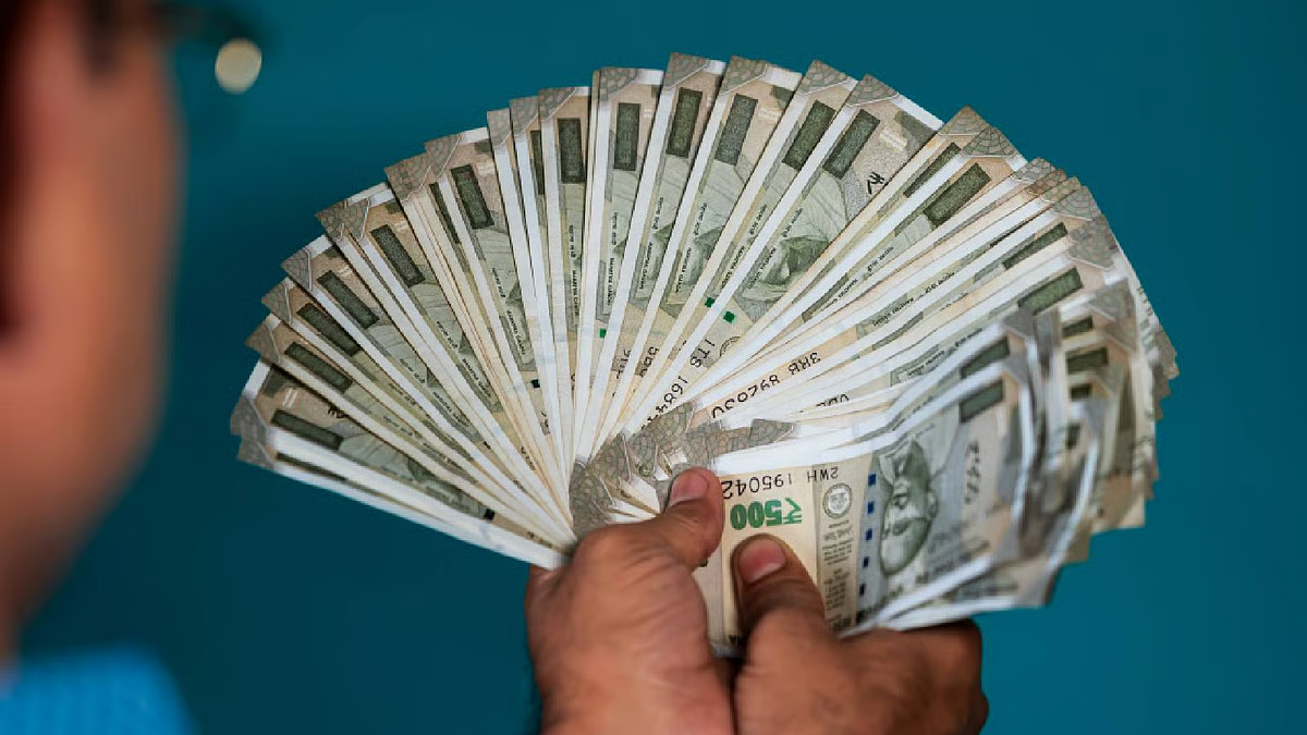 जेसीबी मशीन खरीदने में मदद के बहाने दोस्त की धोखाधड़ी का शिकार, लाखों रुपये गंवा बैठे