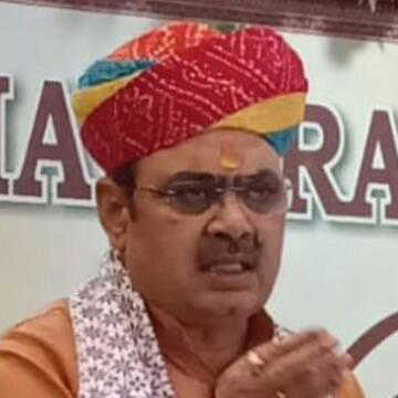 आज 13 नहीं, सिर्फ 5 गाड़ियों के काफिले में न‍िकले CM भजनलाल, पीएम मोदी की अपील पर ल‍िया फैसला
