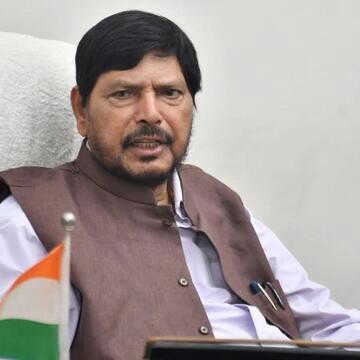 सभी मंत्रालयों को यात्रा कम करने और घर से काम बढ़ाने की सलाह