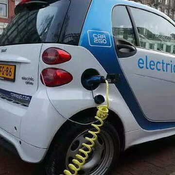 भारत की नई इलेक्ट्रिक कार प्रोत्साहन योजना पर कंपनियों का ठंडा रुख