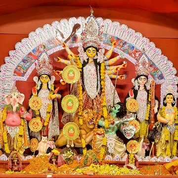 शारदीय नवरात्रि के 9 दिन कौन से रंगों का है सबसे ज्यादा महत्व? जाने किस दिन पहने कौन सा रंग?