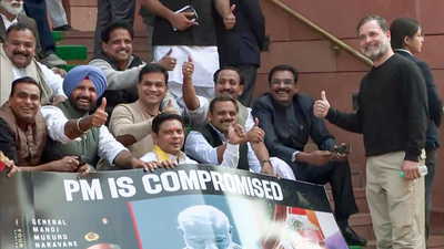 नरवणे की आत्मकथा विवादों मेंः किताब प्रकाशित नहीं फिर भी सियासी घमासान