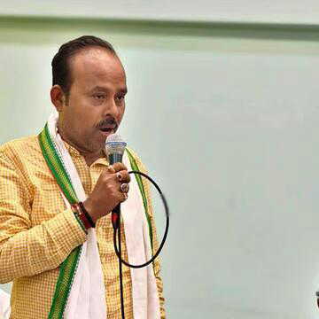 कमरहट्टी के तृणमूल पार्षद के खिलाफ व्यवसायियों ने लगाया लाखों रुपए हथियाने का आरोप