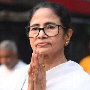 शुभेंदु अधिकारी के खिलाफ भवानीपुर केंद्र से चुनावी मैदान में ममता बनर्जी, कहा - बड़े अंतर से जीतूंगी