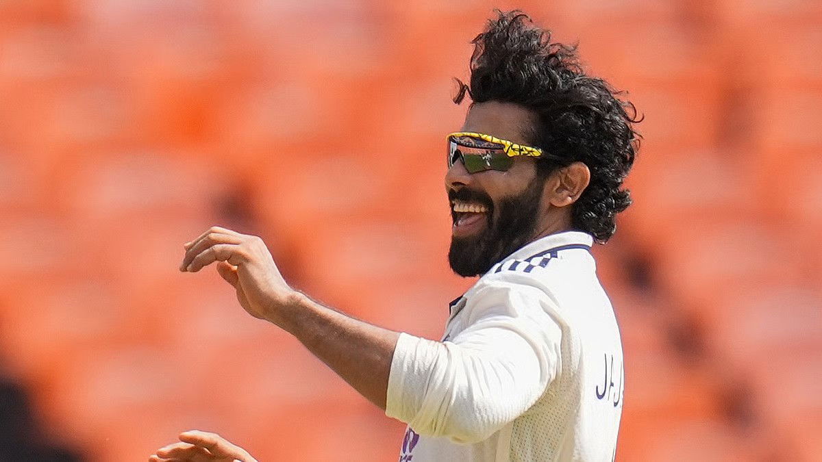 सेंचुरी के बाद भी जोश में जडेजा, दूसरी पारी में हार के कगार पर वेस्ट इंडीज़