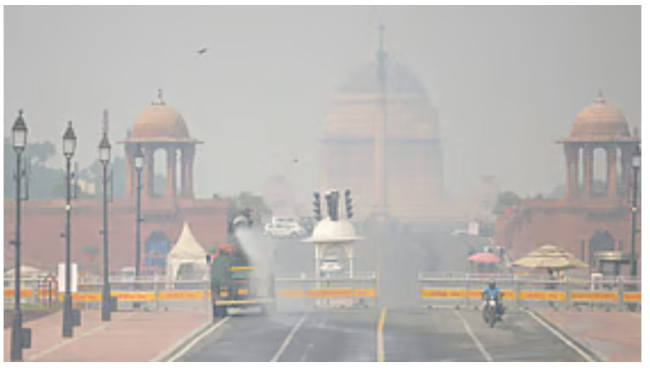 हवा के रुख में बदलाव से धूल कम हुई लेकिन राष्ट्रीय राजधानी की हवा में अब भी जहर