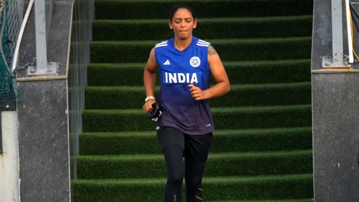 हैंडशेक की नई कहानी में आज सर्चलाइट में हैरी