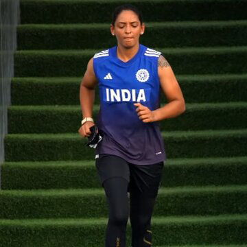 हैंडशेक की नई कहानी में आज सर्चलाइट में हैरी