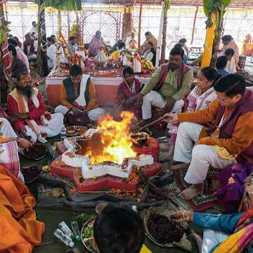 अयोध्या राम मंदिर ध्वजारोहण से पहले भक्तिभाव से सराबोर; 100 टन फूलों से सजेगी नगरी