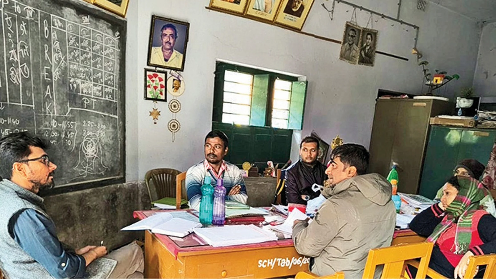 बच्चे बीच में पढ़ाई क्यों छोड़ रहे? असल वजहों की पड़ताल करेगी पंचायत समिति