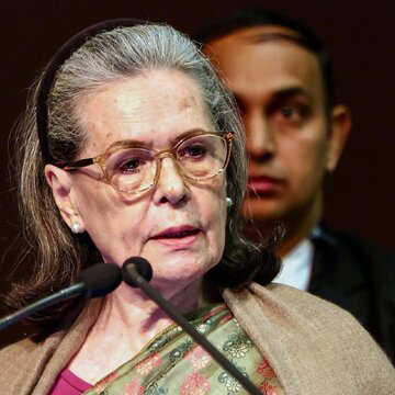 सेशन कोर्ट में फिर खुला सोनिया गांधी मतदाता सूची मामला, पुनरीक्षण याचिका पर सुनवाई 9 दिसम्बर को