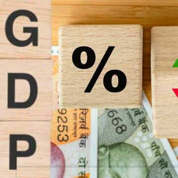 पिछले साल के आखिरी तीन महीनों में देश की अर्थव्यवस्था 7.8% की दर से बढ़ी