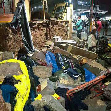 बेंगलुरु में भारी बारिश के बीच अस्पताल की दीवार गिरने से 7 लोगों की मौत