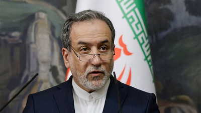 अमेरिका के बदलते रुख पर ईरान के विदेश मंत्री का आरोपः पहले भारत पर रूसी तेल आयात रोकने का दबाव, अब खरीदने की अपील