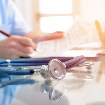 जम्मू-कश्मीर: एमबीबीएस में दाखिला के लिए फर्जीवाड़ा, दो अभियुक्तों पर मामला