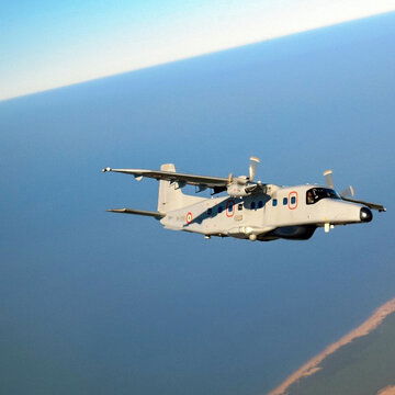 लेफ्टिनेंट जनरल धीरज सेठ ने अग्रिम एविएशन बेस की ऑपरेशनल तैयारियों की समीक्षा की