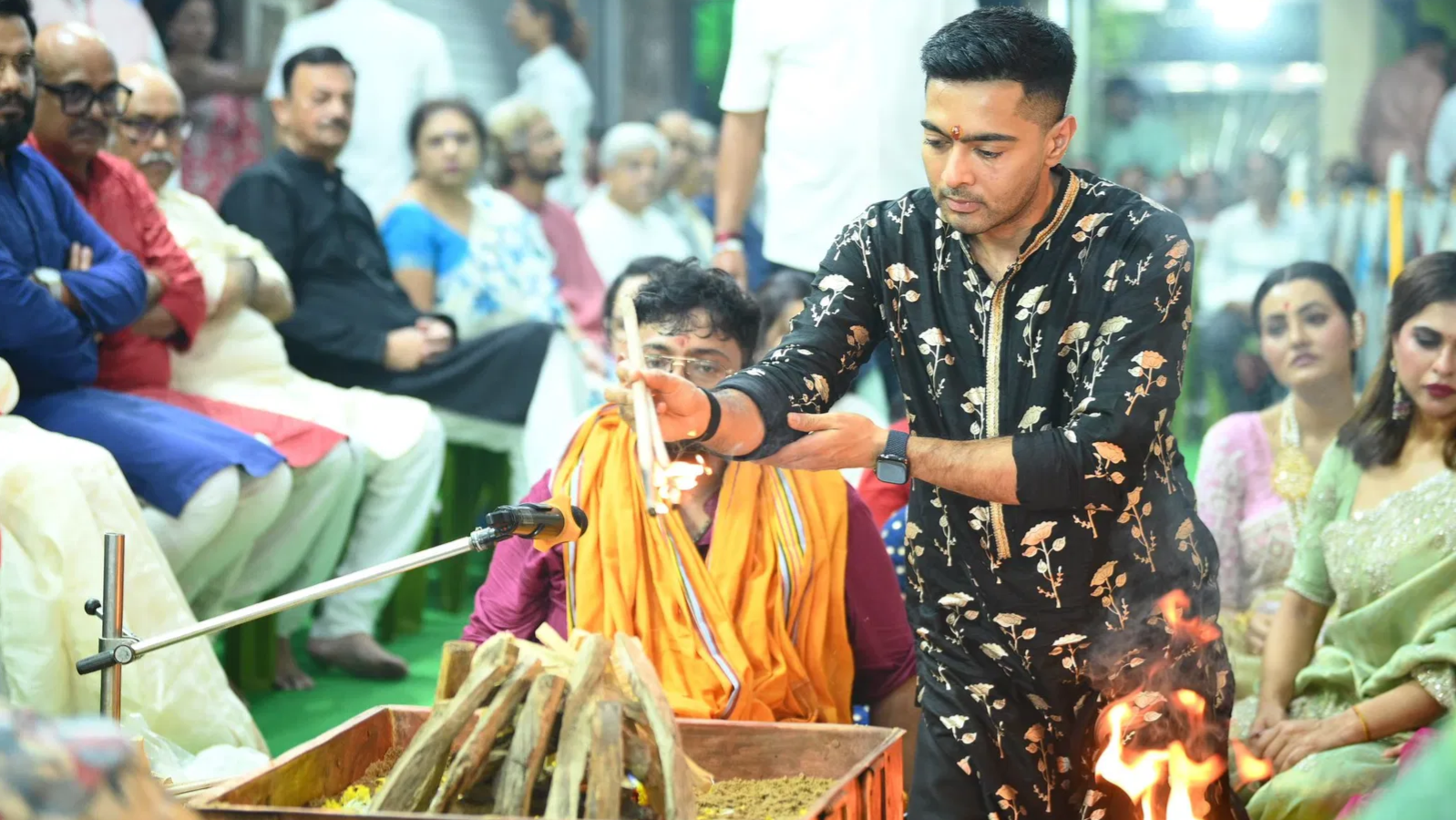 अभिषेक बनर्जी आज जाएंगे नैहाटी