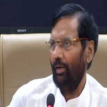 रामविलास पासवान पर ‘बेचारा’ टिप्पणी से बवाल, एलजेपी(आरवी) का तेजस्वी के खिलाफ प्रदर्शन