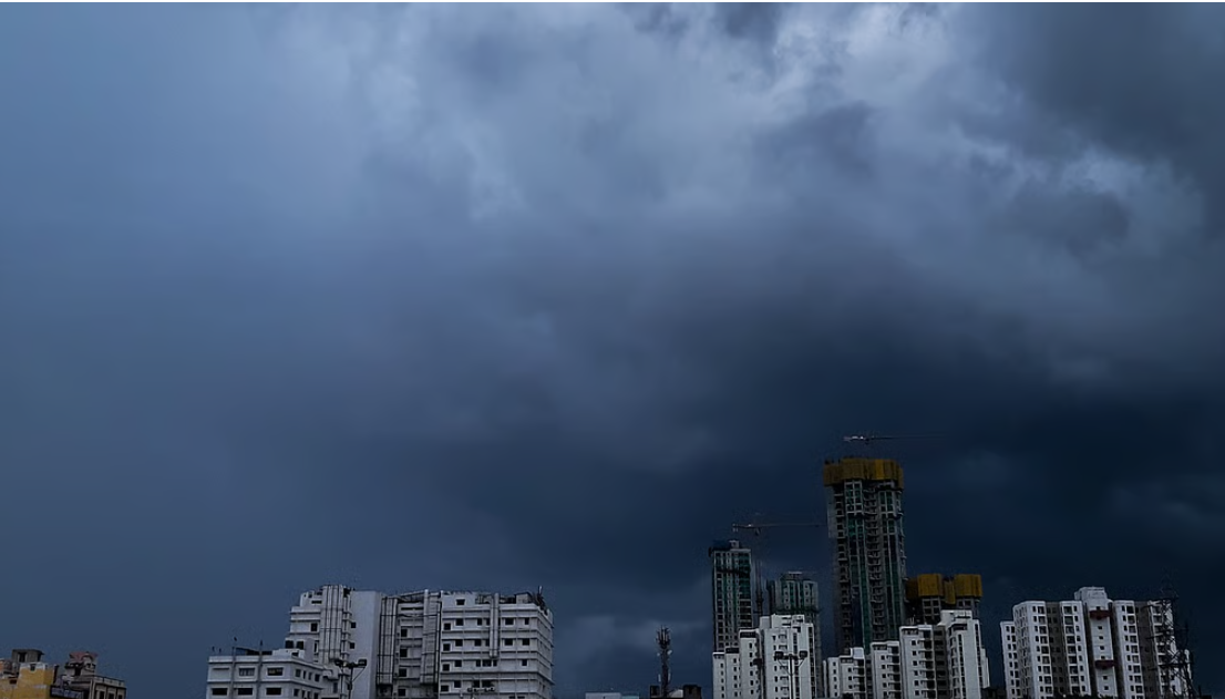 कोलकाता समेत दक्षिण बंगाल में फिर से बारिश के आसार, कैसा रहेगा अगले 2 दिनों का मौसम?