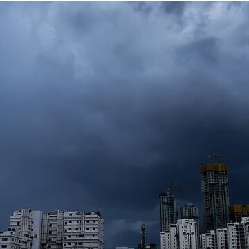 बंगाल की खाड़ी में बन रहा है चक्रवाती तूफान 'मन्था', कोलकाता समेत दक्षिण बंगाल में फिर होगी बारिश