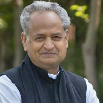 राजस्थान में ‘उड़ान योजना’ पर विवाद, अशोक गहलोत ने लगाए भ्रष्टाचार के आरोप