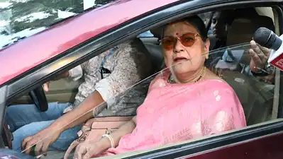 बागी सांसद काकोली ने स्पीकर को पत्र लिखकर कल्याण बनर्जी को लोकसभा से हटाने की मांग की