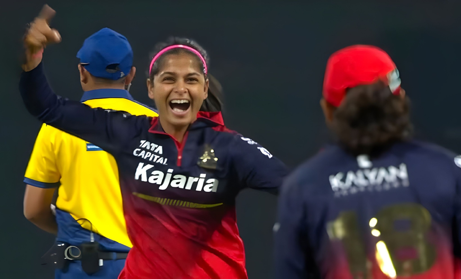 गुजरात जायंट्स के खिलाफ श्रेयांका का कहर, RCB लगातार तीसरी जीत के साथ शीर्ष पर