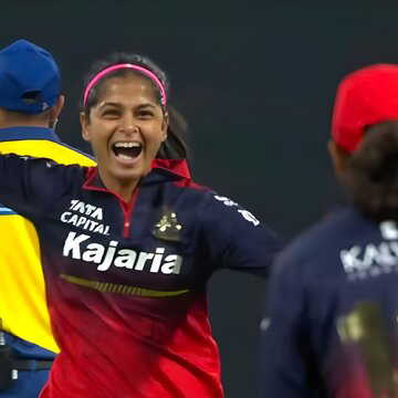 गुजरात जायंट्स के खिलाफ श्रेयांका का कहर, RCB लगातार तीसरी जीत के साथ शीर्ष पर