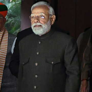 घने कोहरे के कारण समय पर उड़ान नहीं भर सका प्रधानमंत्री का विमान, दिल्ली एयरपोर्ट पर यात्रियों को हुई परेशानी