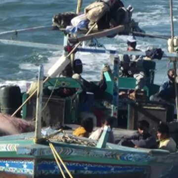 भारतीय जलक्षेत्र में पाक नौका जब्त, 11 नाविक गिरफ्तार