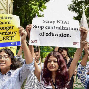 ‘हर साल विवादों में घिरता है NEET’, कर्नाटक सरकार ने केंद्र से CET व्यवस्था बहाल करने की मांग उठाई