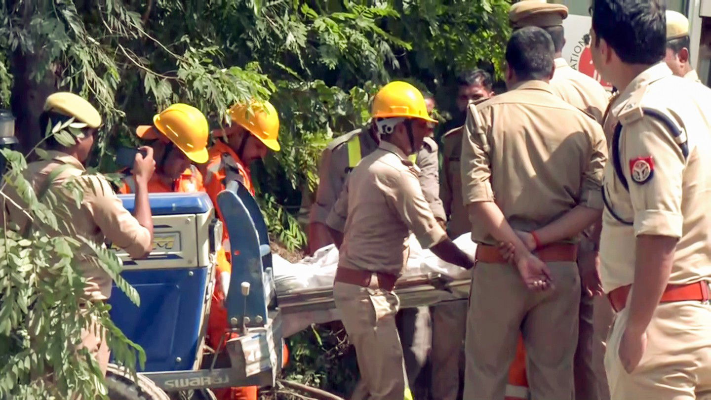 अयोध्या में कुछ घंटों में दो धमाके, 3 बच्चों समेत 6 लोगों की मौत, लेखपाल घायल