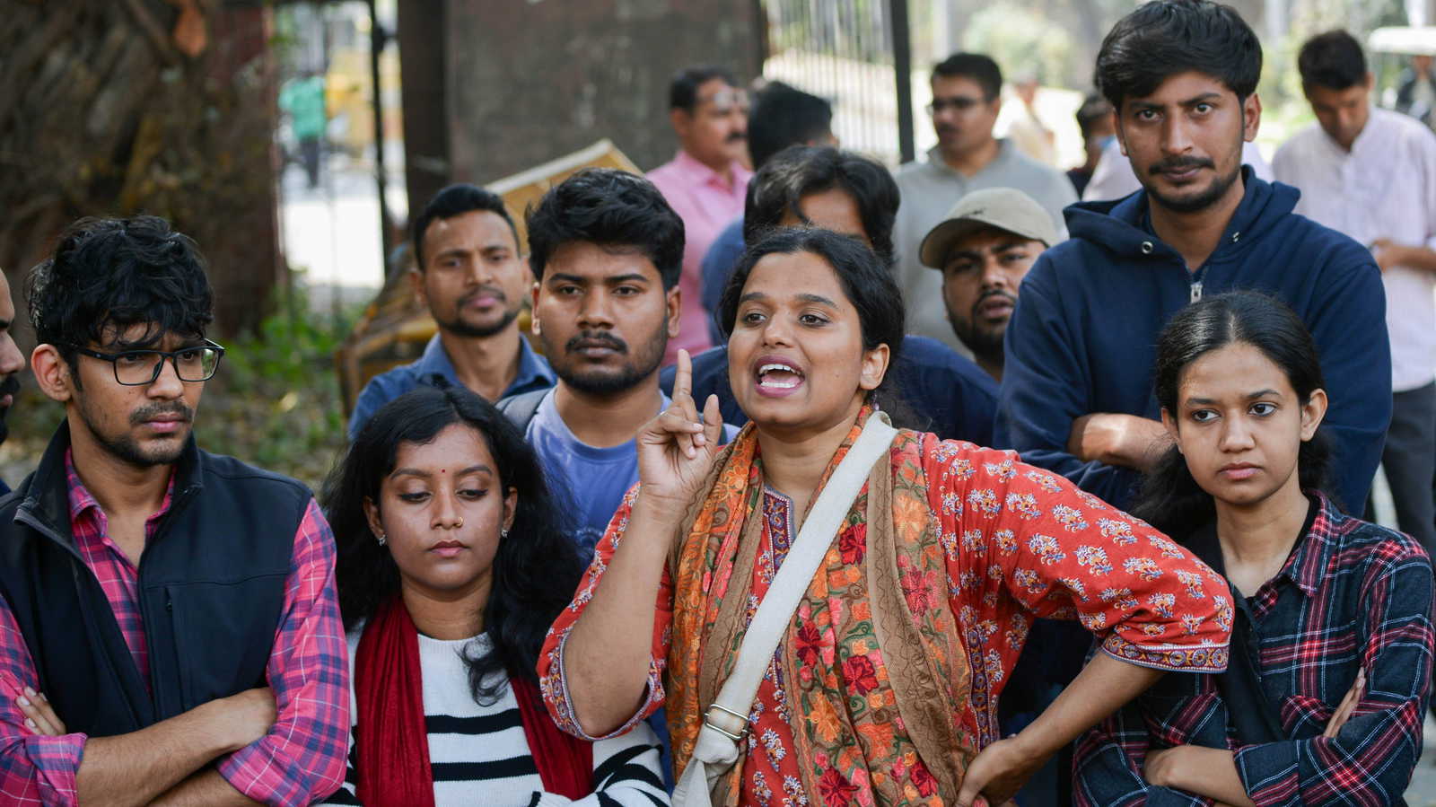 कुलपति के कथित ‘जातिवादी’ बयान और निष्कासन आदेश के विरोध में जेएनयू में हिंसा