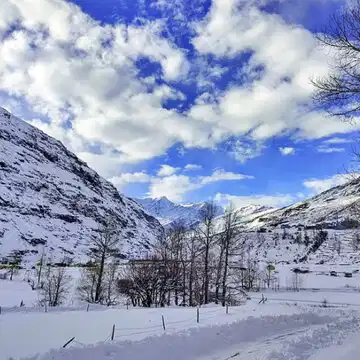 हिमालय के पर्वतीय क्षेत्रों में बेमौसम बर्फबारी, अटल टनल बंद, क्या है इसके पीछे का कारण?