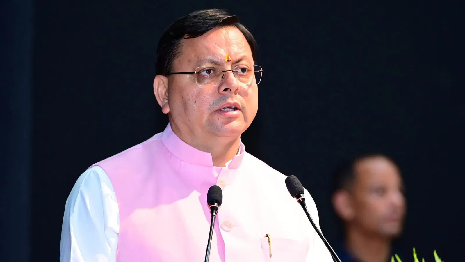 उत्तराखंड की धामी सरकार ने UKSSSC स्नातक स्तर की परीक्षा की रद्द, अभ्यर्थियों में खुशी की लहर