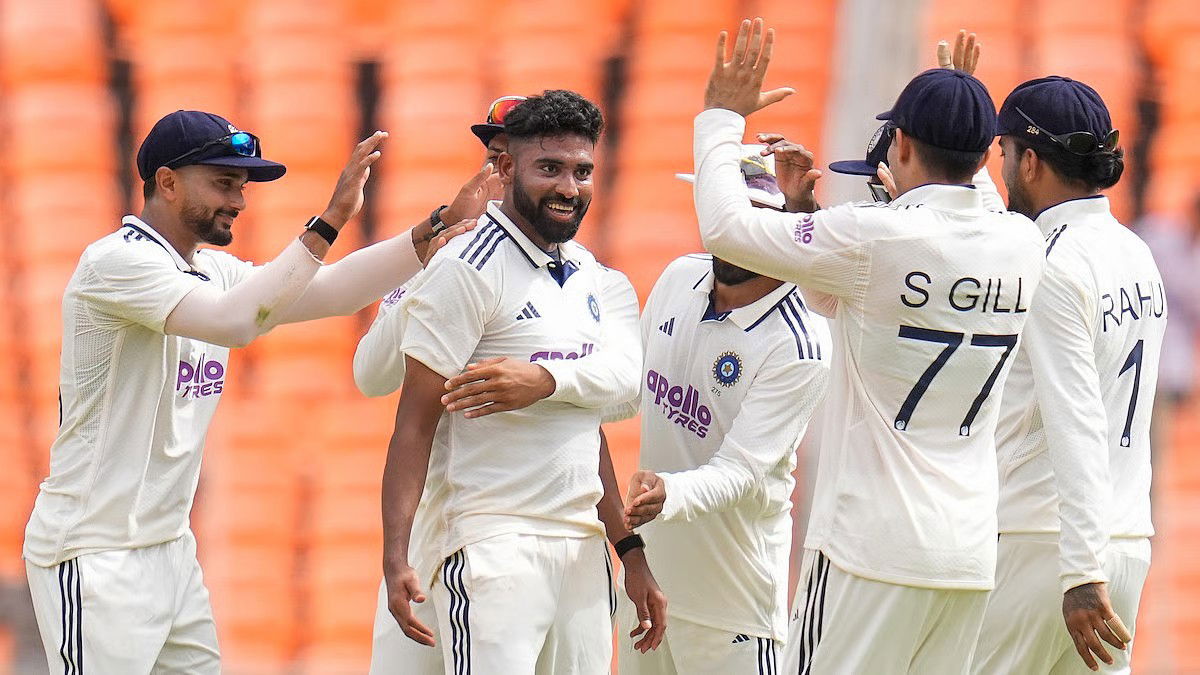 अहमदाबाद में पहले टेस्ट की शुरुआत से ही टीम इंडिया दिखा रही है ताकत