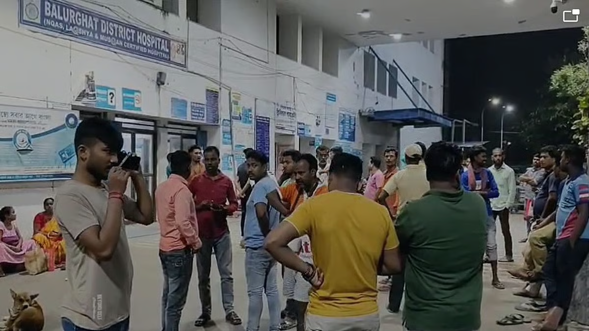 बालुरघाट जिला अस्पताल से नवजात शिशु को चुराने के आरोप में 2 महिला गिरफ्तार