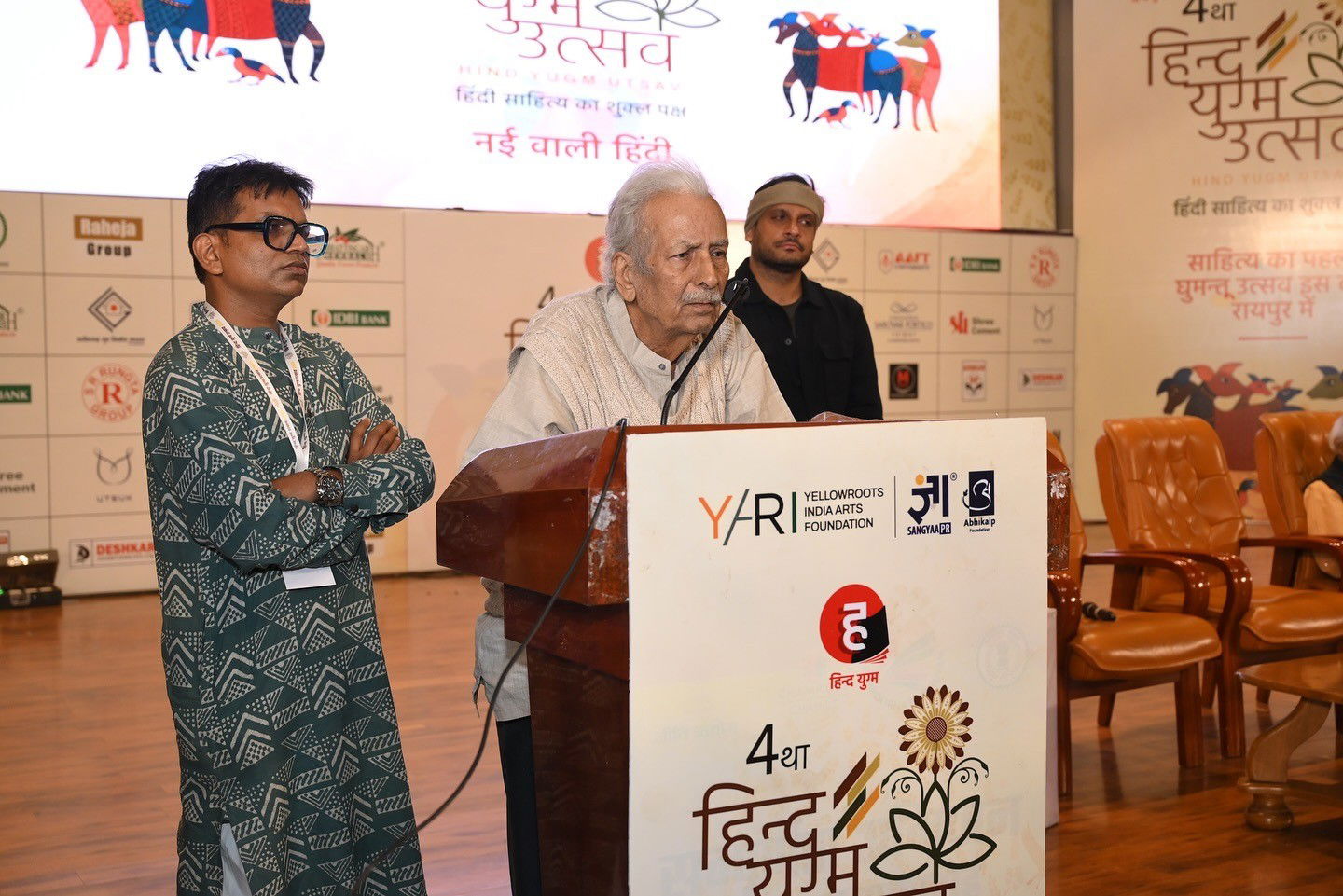 हिंदी साहित्य जगत में ऐतिहासिक रॉयल्टी को लेकर खलबली, कई सवाल उभरे