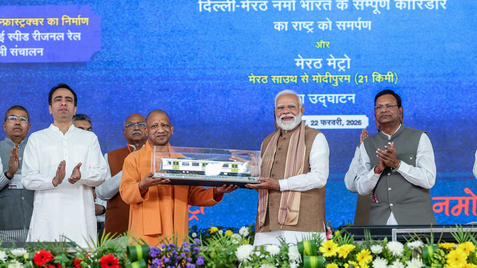 एआई समिट में ‘शर्टलेस’ प्रदर्शन को लेकर पीएम मोदी ने कांग्रेस पर साधा निशाना, कहा, “देश को बर्बाद करने पर तुले हैं पागल नेता”