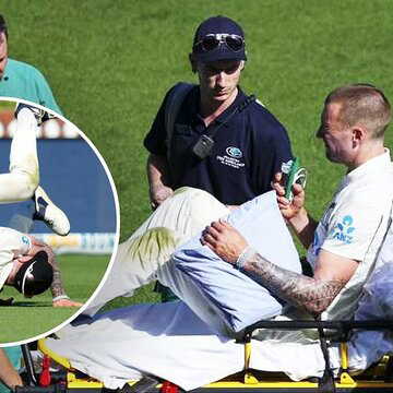 मैदान में बुरी तरह जख्मी, दिग्गजों को आउट करने वाले स्टार गेंदबाज को अस्पताल ले जाया गया