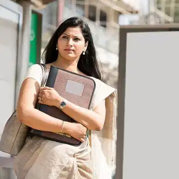 ऑफिस जाने के रास्ते पर ये सब कुछ नजर आ रहा है ? खुश हों, जीवन में प्रगति और संपत्ति आ रही है