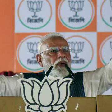 दीपक जैसे बुझने से पहले तेज जलता है तृणमूल की भी वहीं हालत है : PM नरेंद्र मोदी