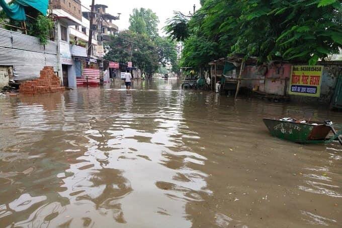 बिहार में बारिश का कहर, रेड अलर्ट जारी