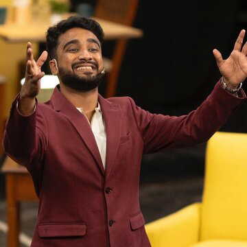 पुणे: बस के अंदर रील बनाने पर इंफ्लुएंसर अथर्व सुदामे पर ₹50,000 का जुर्माना