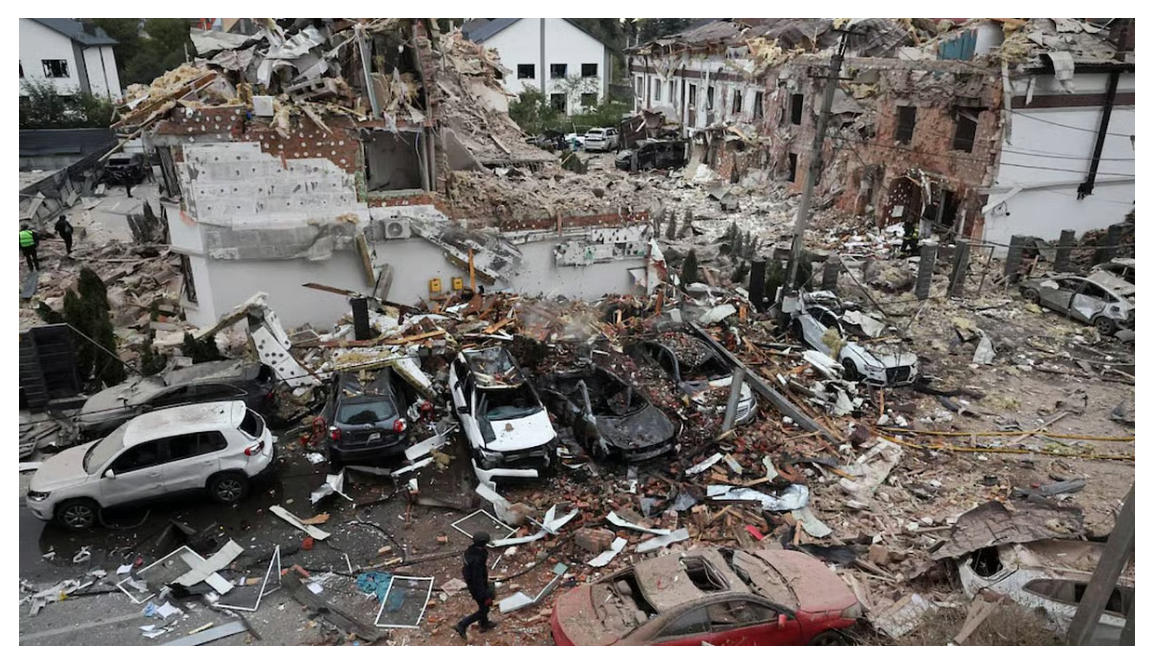 यूक्रेन की राजधानी कीव पर रूस का ड्रोन-मिसाइल हमला, 3 मृत, 10 घायल