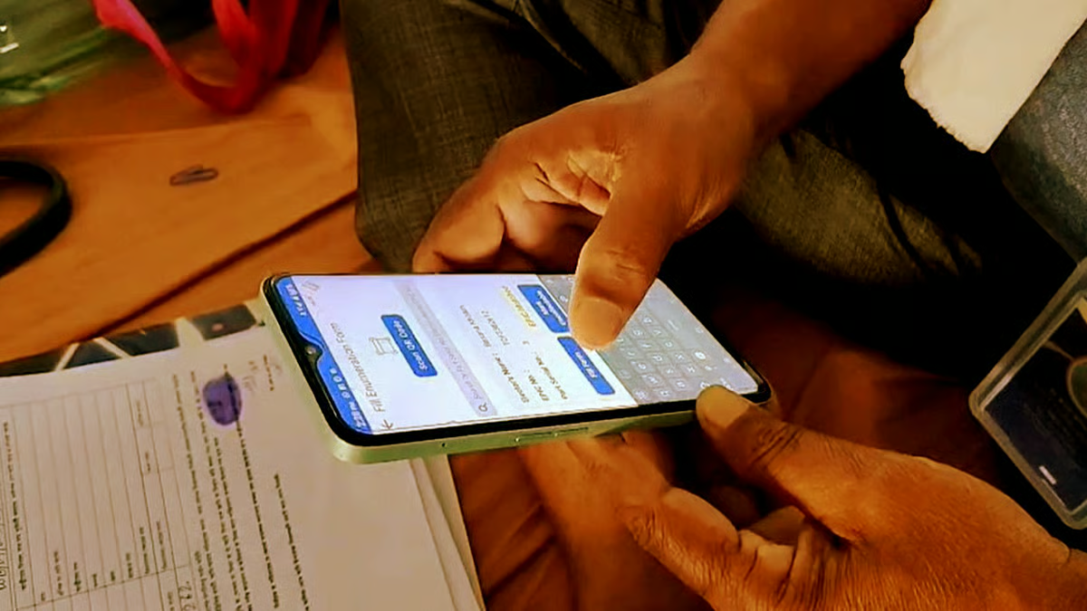 एन्यूमरेशन फेज खत्म होने से एक दिन पहले BLO ऐप में नया ऑप्शन, सवाल उठने लगे