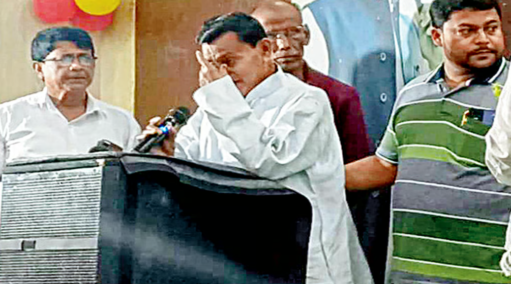 पूर्व वर्धमान के तृणमूल नेता के बिगड़े बोल - भाजपाईयों को पिटने का बताया उपाय, विवाद